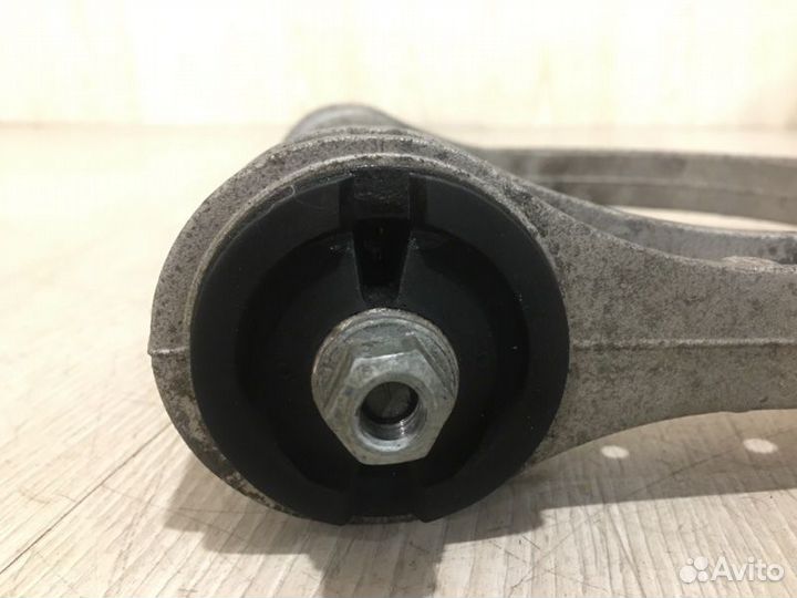 Рычаг верхний передний правый Mercedes Benz S500L