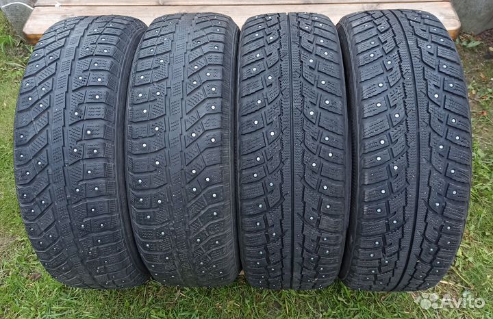 Kumho I'Zen RV Stud KC16 225/65 R17 106T