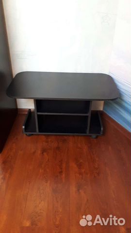 Тумба под телевизор или просто журнальный столик