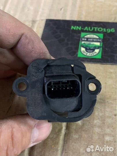 Камера заднего вида Volvo V40