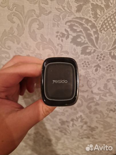 Держатель для телефона в машину