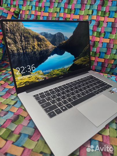Huawei matebook d15 ryzen 5 5500u