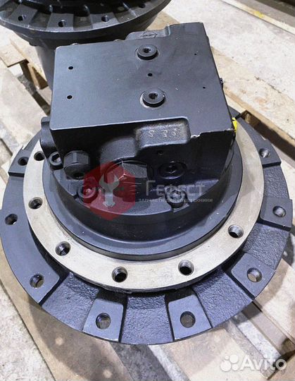 Редуктор хода Hitachi ZX70-HHE