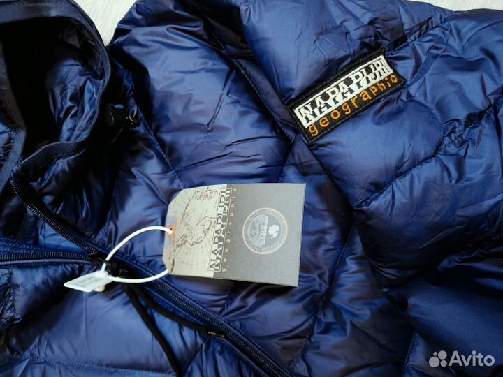Слив после зимы Napapijri легкий пуховик