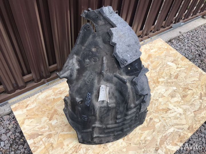 Локер передний левый Audi Q8 2021