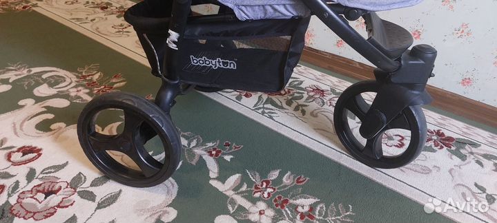 Детская прогулочная коляска