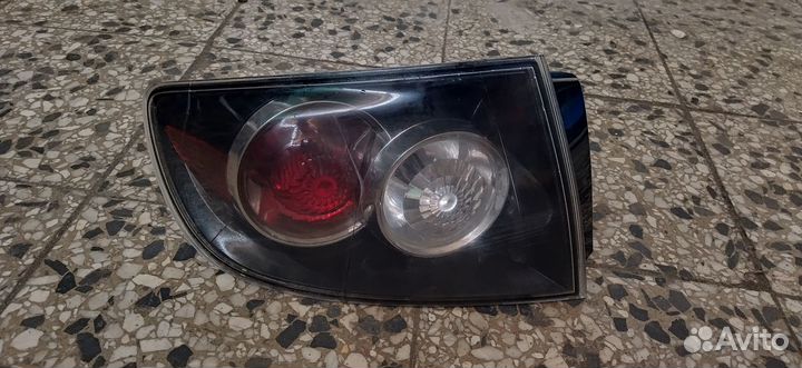 Фонарь задний Mazda 3 BK седан