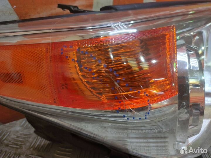 Фара правая Toyota Land Cruiser 200 2012-2015