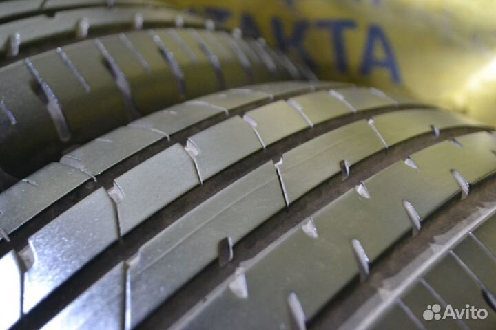 Dunlop Enasave RV504 215/65 R16