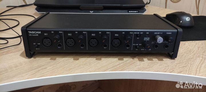 Tascam US-4x4 HR