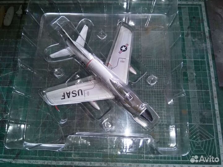 Модель самолёта готовая