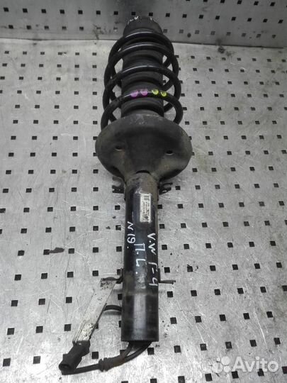 Амортизатор/стойка передняя левая Volkswagen Golf