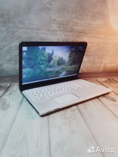 Стильный Ноутбук Sony Vaio / 6gb DDR3 / 15.6 HD