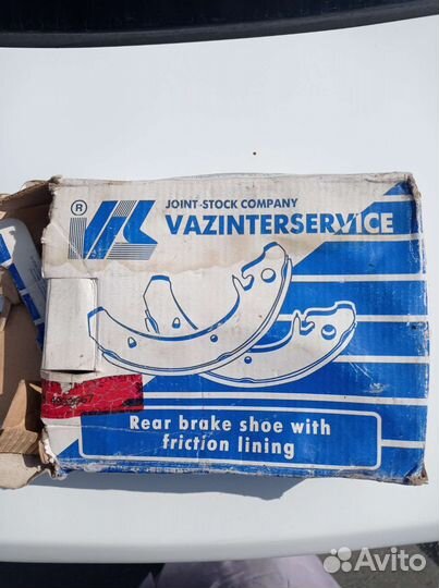 Колодка заднего тормоза с фрикционной накладкой