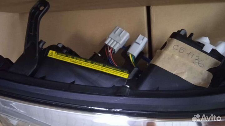 Фары на Toyota land cruiser 200