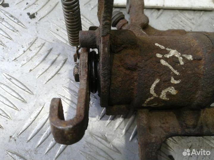 Суппорт задний левый Chevrolet Cruze