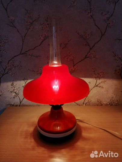 Лампа настольная