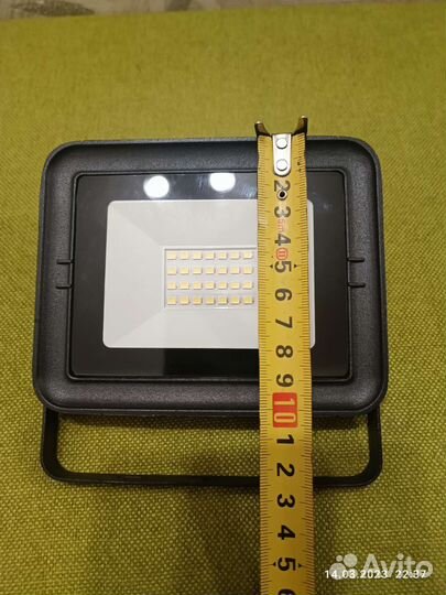 Светодиодный прожектор