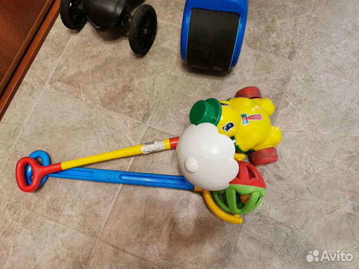 Самокат, беговел, каталки