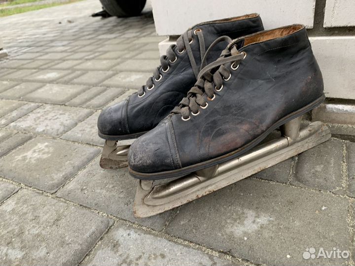 Коньки хоккейные ретро