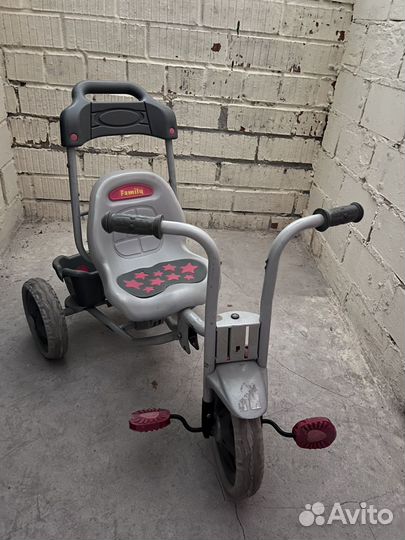 Трехколесный велосипед
