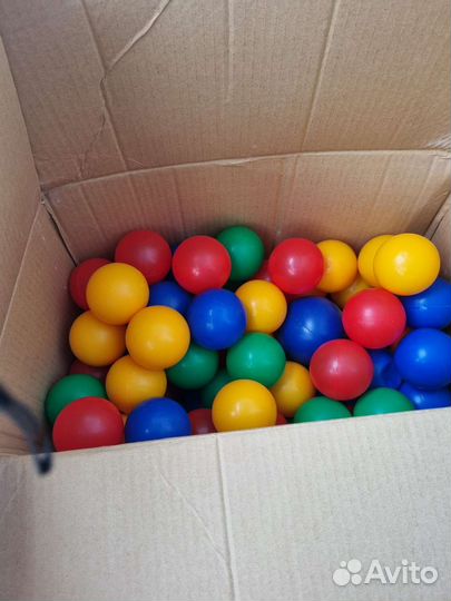 Бассейн с шариками