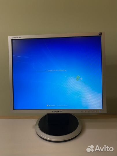 Монитор Samsung SyncMaster 940N