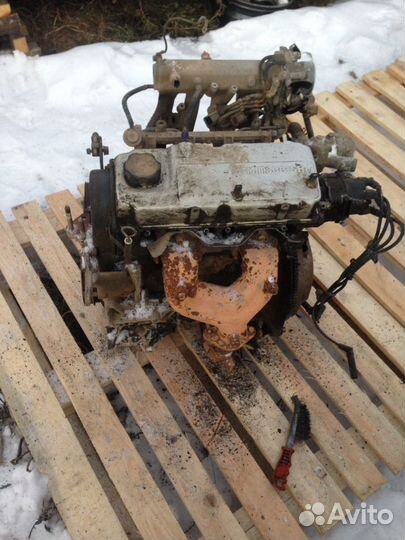 Двигать Mitsubishi 4G13