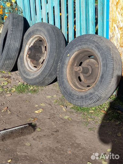 Колеса с ступицами для телеги(прицепа).Балон в п-к