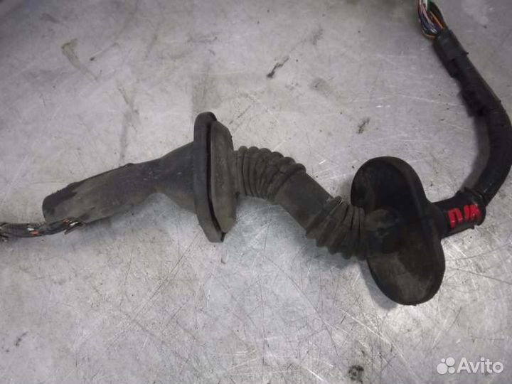 Проводка двери передняя левая Mitsubishi Pajero