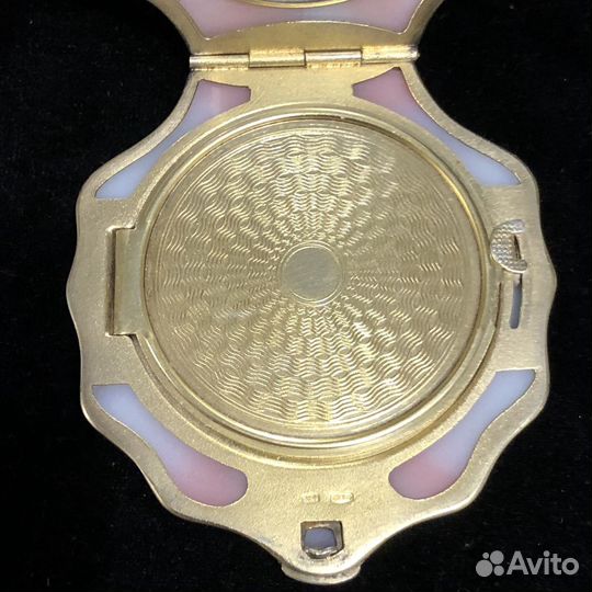 Пудреница серебро