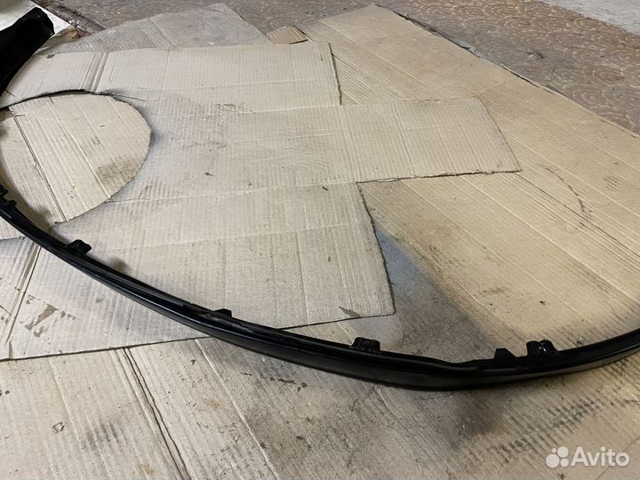 Спойлер переднего бампера Рено Меган 3