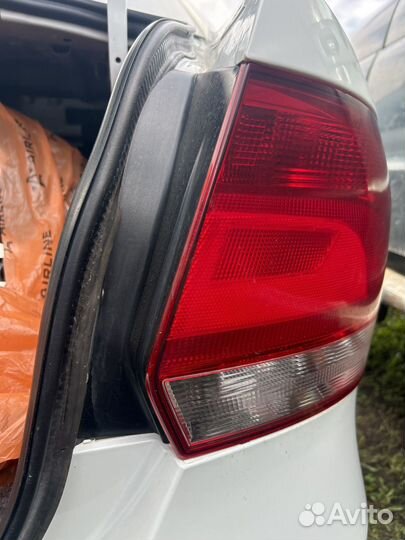 Фонарь задний правый volkswagen polo 5