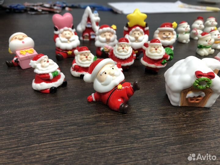 Новогодние статуэтки, фигурки, сувенирчики
