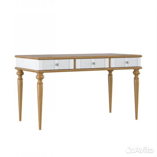 Письменный стол