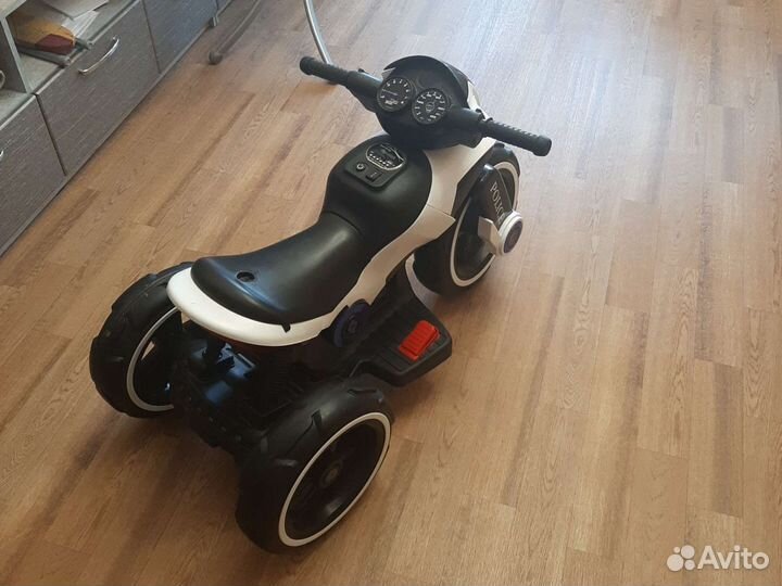 Детский электромобиль бу (мотоцикл полиции)
