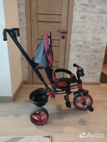 Детский велосипед с родительской ручкой