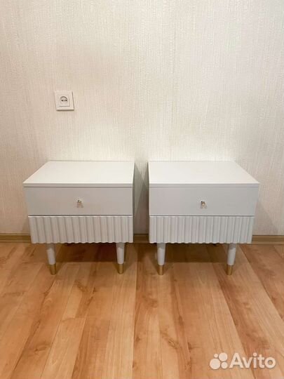Тумба прикроватная