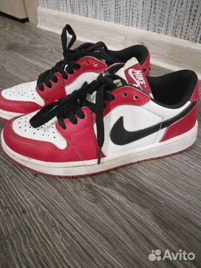 Кроссовки nike р37.5