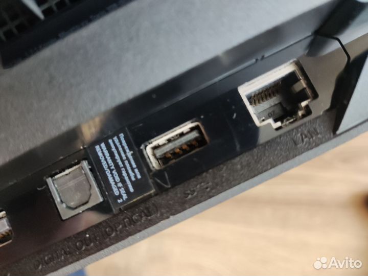 Игровая приставка PS4 pro 1tb