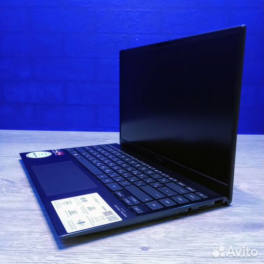 Ультрабук Asus Zenbook UM425Q