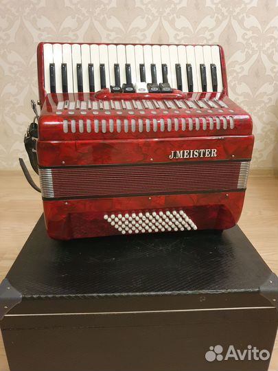 Аккордеон J.meister