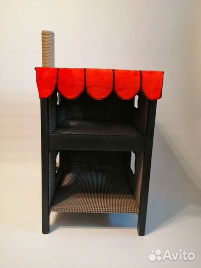 Домик для кота с когтеточкой