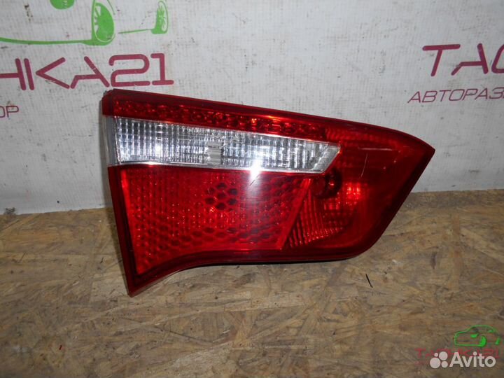 Фонарь внутренний левый KIA Rio 3 (2011-2015)
