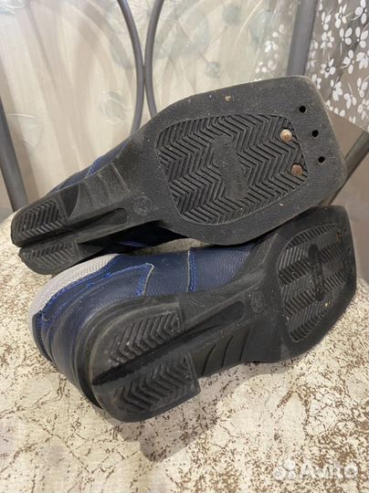 Лыжные ботинки 30,32,35р