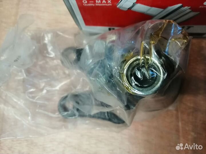 Опора шаровая перед toyota dyna100, hiace 82-89