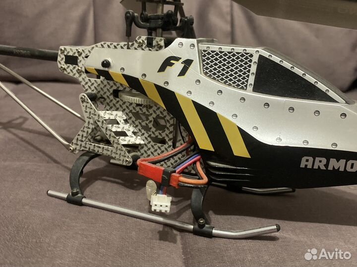 Радиоуправляемый вертолет