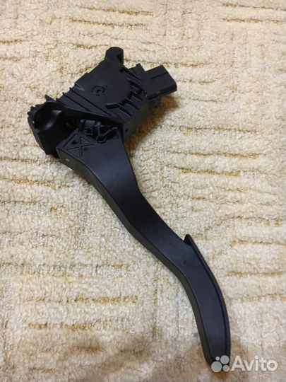 Skoda Octavia А7 педаль газа