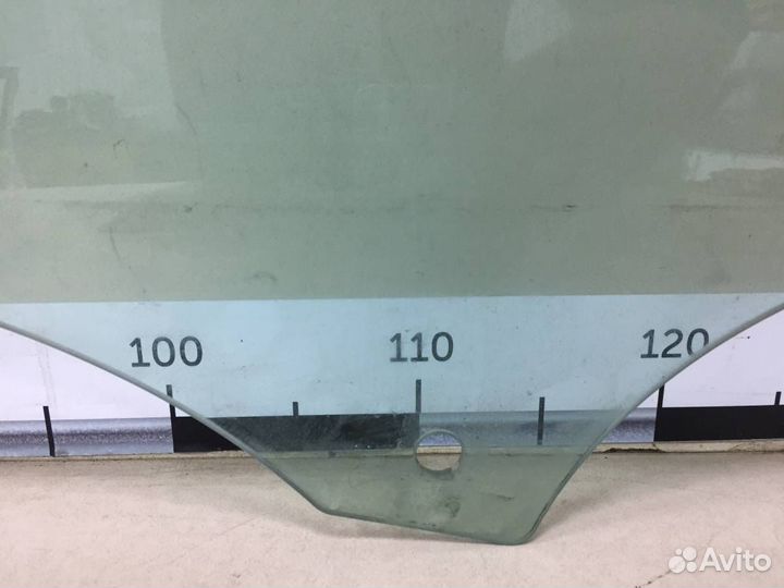 Стекло двери передней левой Ford Focus 3 2011