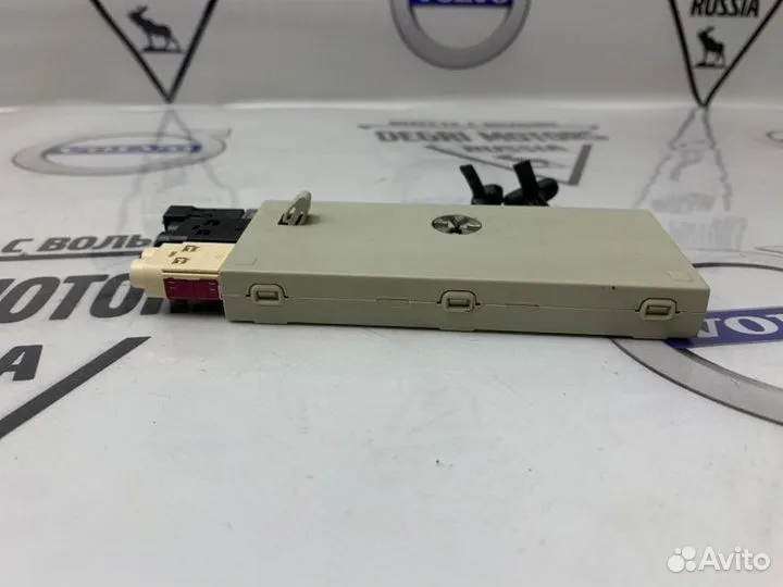 Усилитель антенны AM FM RTI TMC Volvo V70 XC70 08